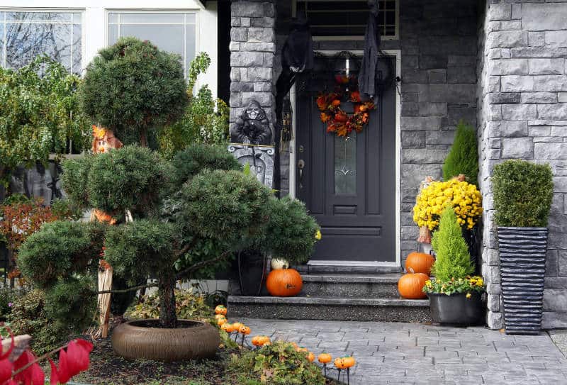 holiday-front-door-planters.jpg