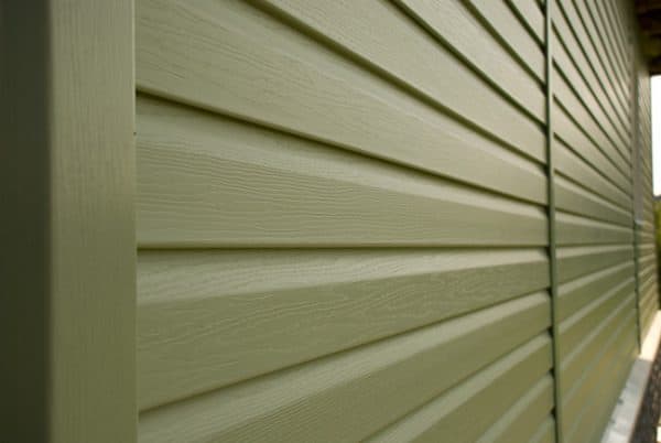 keep-your-vinyl-siding-clean-from-spiders-2.jpg