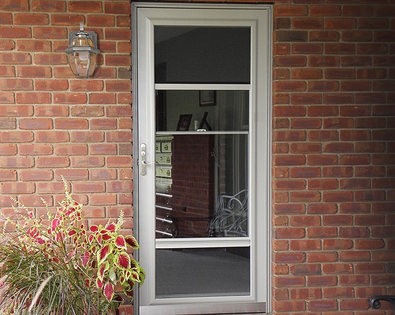 retractable screen door