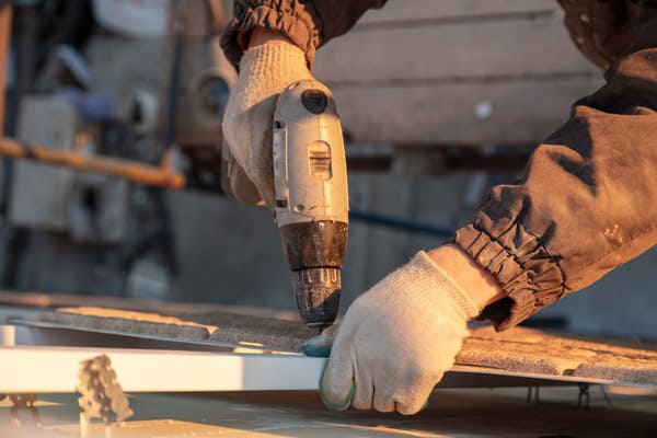 Installation-Of-Siding-On-The-1.jpg