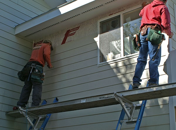 warping-vinyl-siding.jpg