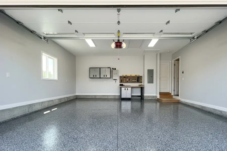 polyaspartic-garage-flooring.webp